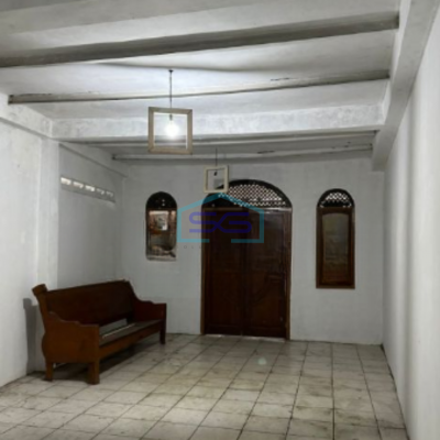 Disewakan Ruko 3 Lantai Luas Tanah  300 m² Lokasi Bebas Banjir di Tangerang