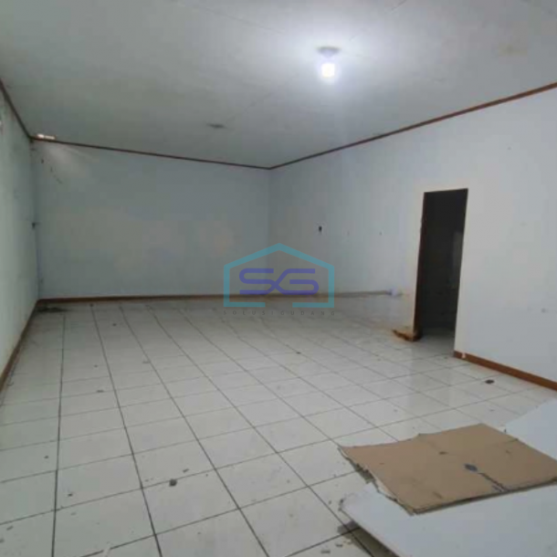Disewakan Gudang Akses Container 40 Feet Luas Bangunan 1000 m² di Jakarta Timur-2