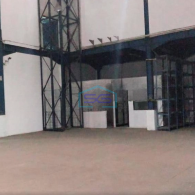 Disewakan Gudang Ada Lift Barang Luas Bangunan 2860 m² di Jakarta Utara