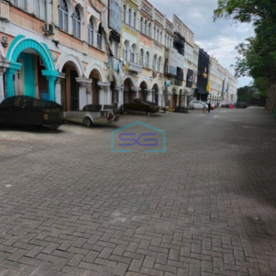 Dijual  Ruko Alicante Strategis Hadap Jalan Raya di Gading Serpong Tangerang