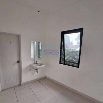 Disewakan Ruko Hadap Jalan Raya di BSD Tangerang Selatan