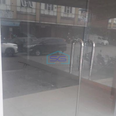 Disewakan Ruko 3 Lantai Golden Boulevard, Serpong Tangerang-3