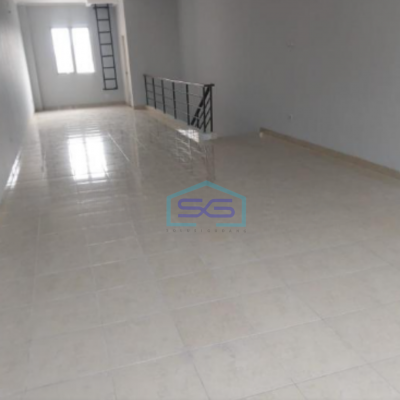 Disewakan Ruko Hadap Jalan Raya di Mendrisio Gading Serpong Tangerang Luas Bangunan  240 m²-5