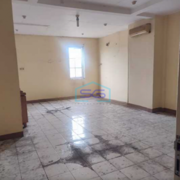 Disewakan Ruko Gandeng Boulevard Strategis di Summarecon Gading Serpong Tangerang Luas Bangunan  600 m²-2