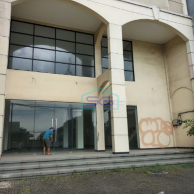 Disewakan Ruko Gandeng 4 lt Konekting tangga 1, Serpong Tangerang Selatan Luas Bangunan  1056 m²