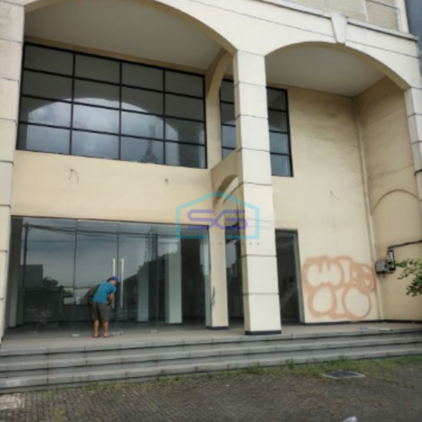 Disewakan Ruko Gandeng 4 lt Konekting tangga 1, Serpong Tangerang Selatan Luas Bangunan  1056 m²-1