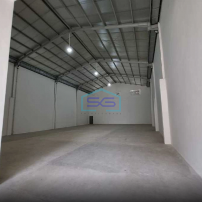 Disewakan Gudang Gandeng di Duta Indah Starhub Kota Tangerang Luas Bangunan  360 m²