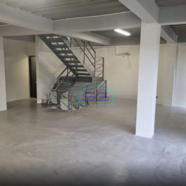 Disewakan Gudang Gandeng di Duta Indah Starhub Kota Tangerang Luas Bangunan  360 m²-2