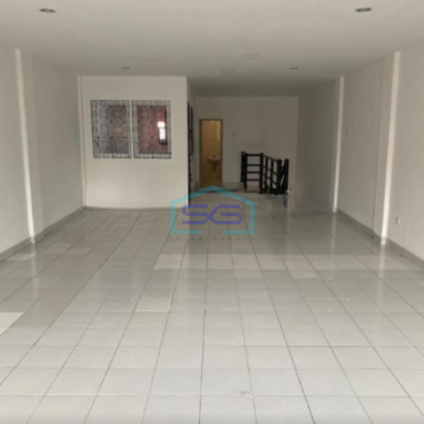 Disewakan Ruko siap Huni di Sektor 4 Samping BSD Plaza Serpong, Tangerang Selatan Luas Bangunan  225 m²-3