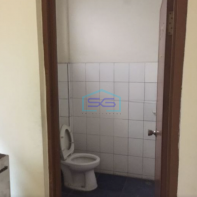 Disewakan Ruko Bersih Dan Terawat di Jl.raya Merdeka Cimone Tangerang Luas Bangunan  229 m²