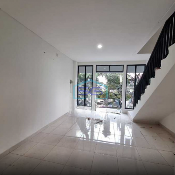 Disewakan Ruko Hadap Jalan Raya di Provence Suite Bsd Tangerang Selatan Luas Bangunan  162 m²-3