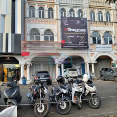 Dijual Ruko di Alicante 3 Lantai Gading Serpong Tangerang Luas Bangunan  225 m²-1