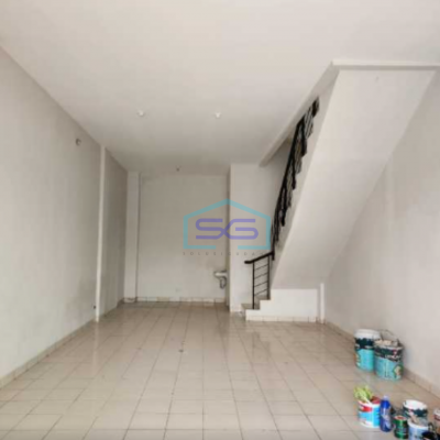 Dijual Ruko 2,5 Lantai Golden Boulevard Bsd Tangerang Luas Bangunan  162 m²