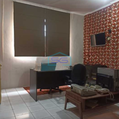Dijual Ruko Hadap Jalan Raya Siap Huni di Rawa Buntu Tangerang Selatan Luas Bangunan  205 m²