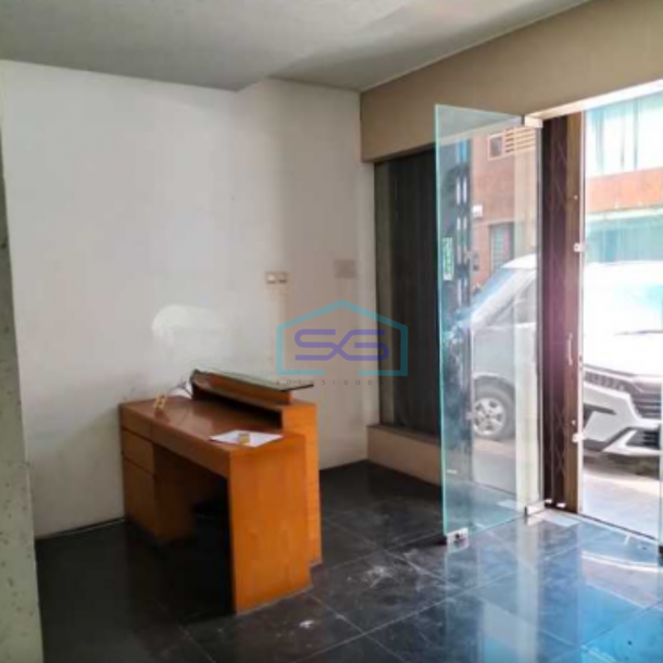 Dijual Ruko Graha Kencana Strategis Pinggir Jalan Raya Kebon Jeruk Jakarta Barat Luas Bangunan  290 m²-2
