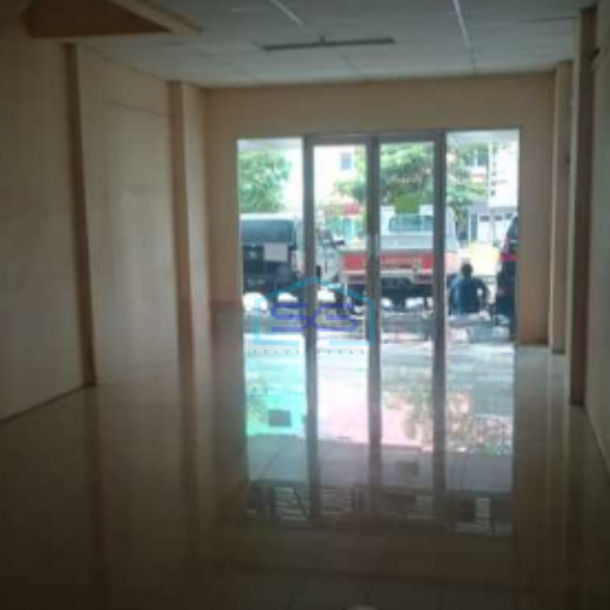 Disewakan Ruko Itc Bsd Tangerang Hadap Jalan Raya Luas Bangunan  125 m²-5