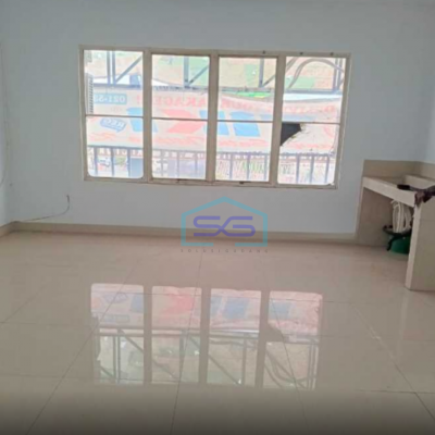 Disewakan Ruko Hadap Jalan Raya Siap Pakai Di Lokasi Sangat Strategis Serpong Utara Tangerang Luas Bangunan  80 m²
