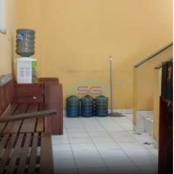 Disewakan Ruko Ramai Strategis di Golden Road Serpong Tangerang Selatan Luas Bangunan  110 m²-3