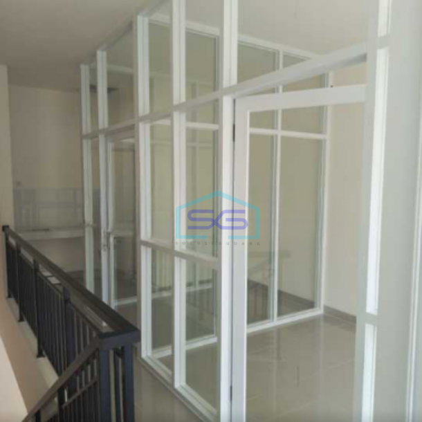 Disewakan Ruko Brand New Lokasi Bagus di Sorento Grande East Gading Serpong, Tangerang  Luas Bangunan  90 m²-2