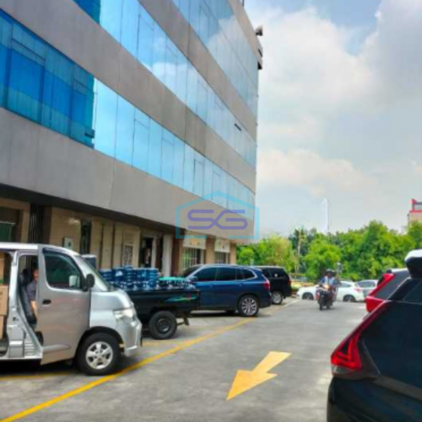 Disewakan Ruko 5 Lantai Pinggir Jalan Raya di Graha Kencana Kebon Jeruk Jakarta Barat Luas Bangunan  291 m²-1
