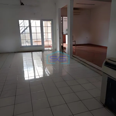 Disewakan Ruko tempat Usaha Sangat Strategis di Jalan Boulevard Graha Raya Bintaro Jaya Serpong Tangerang Selatan