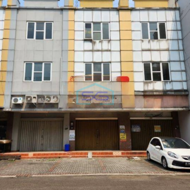 Dijual Ruko 3 Lantai Siap Huni di Golden Boulevard Bsd City Serpong Tangerang Selatan-1