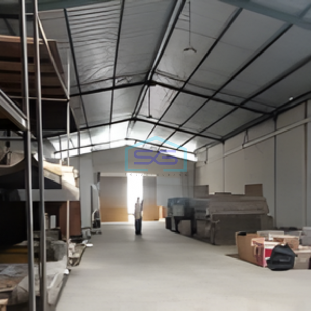 Dijual Gudang Luas Tanah 594m2 di Margomulyo Permai Surabaya-2