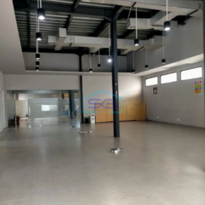 Dijual Ruang Usaha Sudah Renovasi SHM Luas Tanah 5334m2 di Kemayoran Jakarta Pusat-3