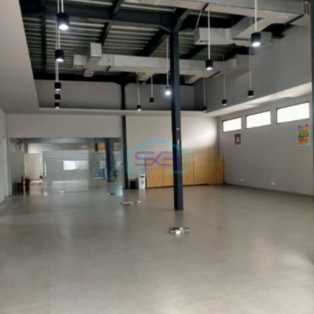 Dijual Ruang Usaha Sudah Renovasi SHM Luas Tanah 5334m2 di Kemayoran Jakarta Pusat-3