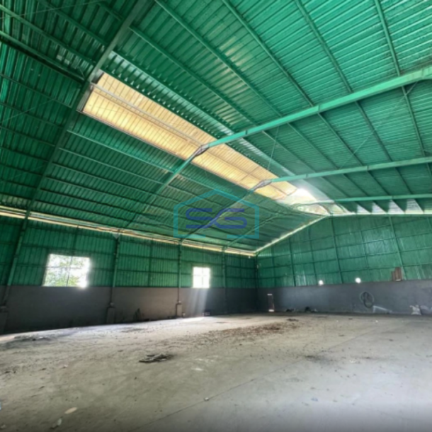 Disewakan Gudang Sudah Renovasi SHM Luas Tanah 660m2 di Bantar Gebang Bekasi Parkir Luas-2