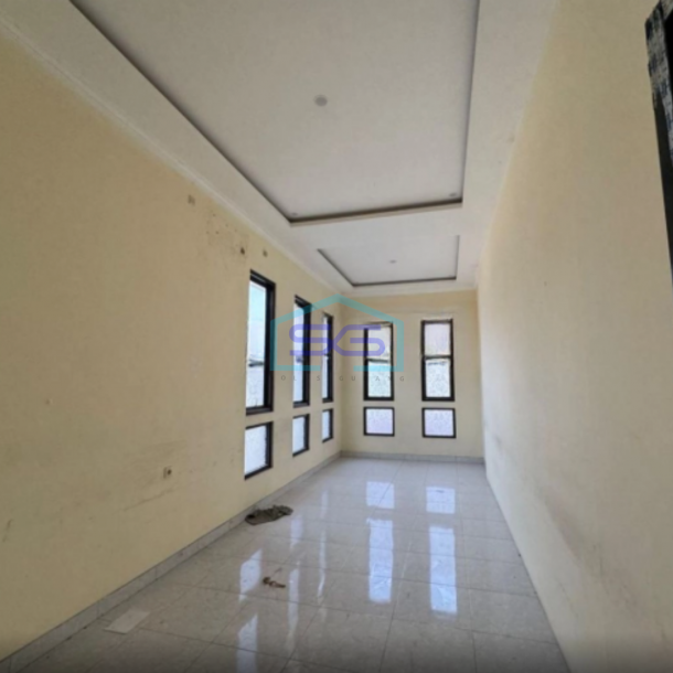 Disewakan Gudang Sudah Renovasi SHM Luas Tanah 660m2 di Bantar Gebang Bekasi Parkir Luas-3