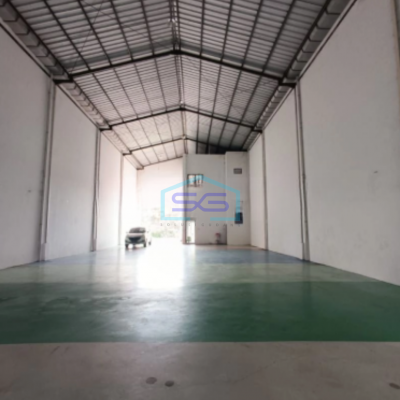 Disewakan Gudang di Kav DPR Cipondoh Tangerang Sudah Renovasi SHM LT 800 m2