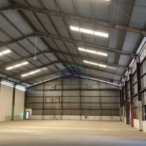 Disewakan Gudang Sudah Renovasi Shm, Luas 2148m2 di Kalideres Jakarta Barat-3