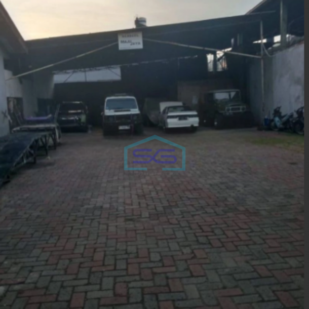 Dijual Tanah Ada Bangunan Ex Bengkel di Kapuk Kamal Jakarta Barat, SHM LT600 m²-2