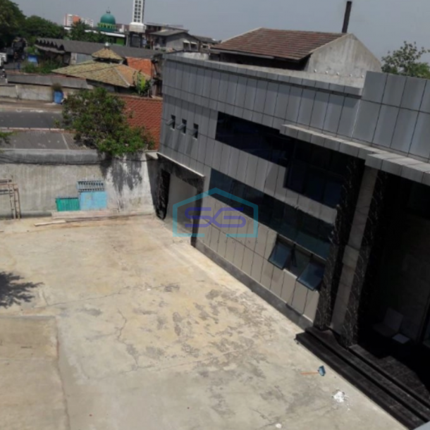 Dijual Gedung di Jl. Kamal Raya kelurahan Tegal Alur Jakarta Utara SHM LT 3500 m2-1