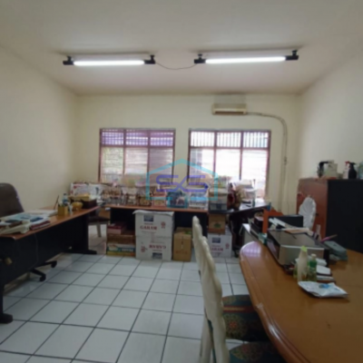 Dijual Gudang di Cengkareng Jakarta barat Sudah Renovasi SHM LT 1000m2