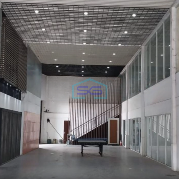 Dijual Gudang Sudah Renovasi SHM Luas Tanah 3700m2 di Jakarta Timur-3
