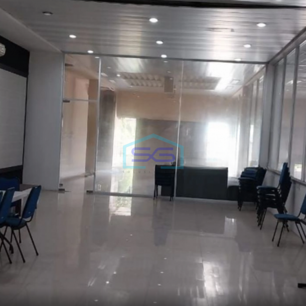 Dijual Gudang Sudah Renovasi SHM Luas Tanah 3700m2 di Jakarta Timur-2