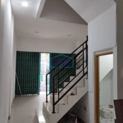 Dijual Ruko di Jelambar Jakarta barat Sudah Renovasi SHM LB 156m2