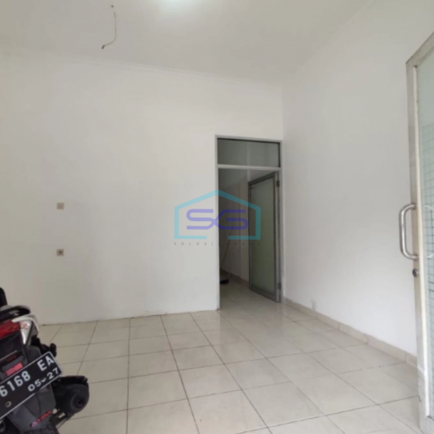 Dijual Ruko di Taman Surya 5 di Kalideres Jakarta barat Sudah Renovasi SHM LB 144m2-2