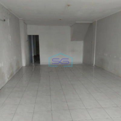 Dijual Ruko Sudah Renovasi Luas Bangunan 300m2 Lokasi di Muara Karang Jakarta Utara