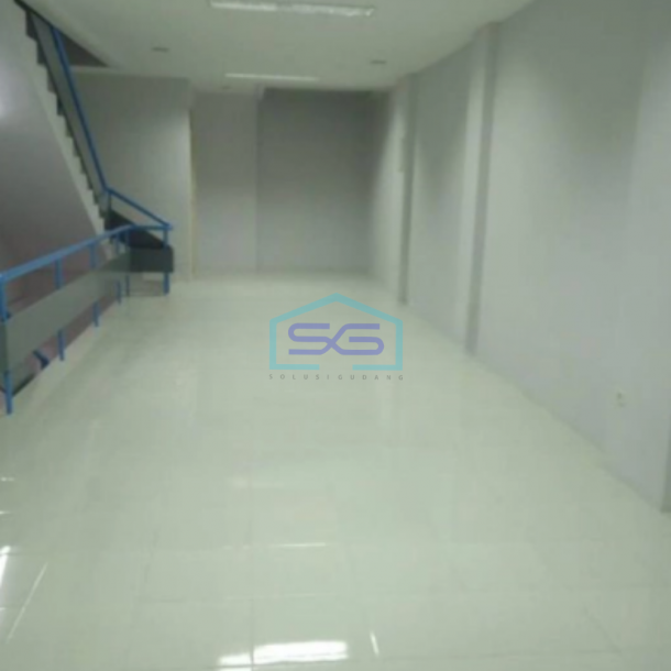 Dijual Ruko Sudah Renovasi SHM Luas Bangunan 250m2 Terdiri 3,5 Lantai di Jakarta Barat-4