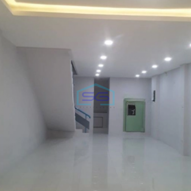 Dijual Ruko Sudah Renovasi SHM Luas Bangunan 250m2 Terdiri 3,5 Lantai di Jakarta Barat-3