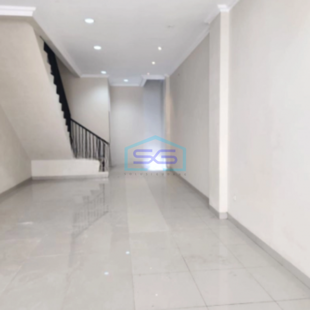 Dijual Ruko CBD Green Lake City Jakarta Barat Sudah Renovasi SHM LB 200m2-4