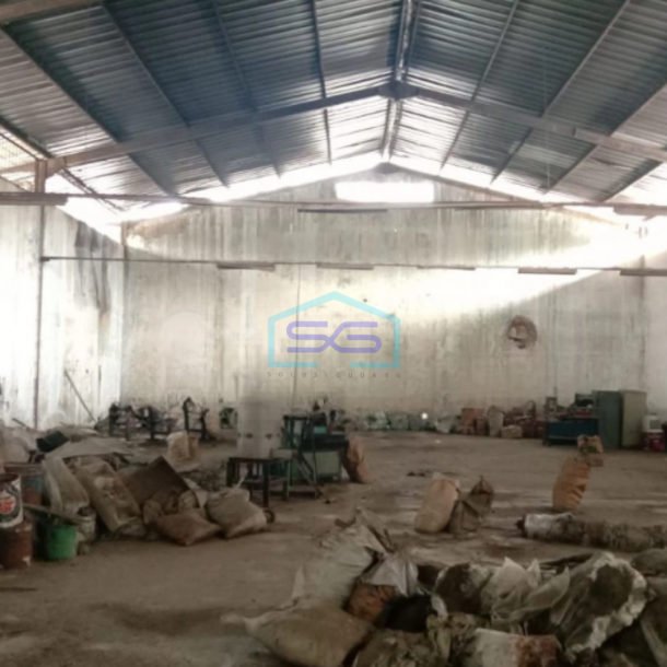 Dijual Gudang Akses Container Luas Bangunan 2166 m²  di Karawaci Tangerang-1