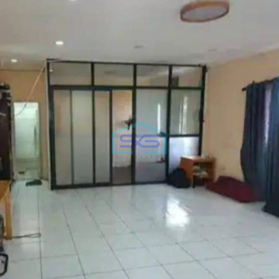 Disewakan Gudang Siap Pakai di Kavling Dpr Cipondoh Luas Tanah 800 m²