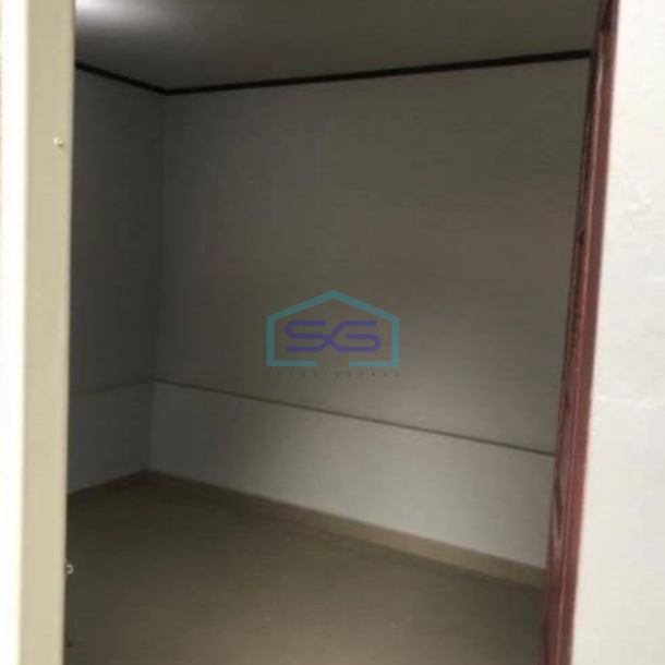 Dijual Gudang Luas Bangunan 450 m² di Pasar Kemis Tangerang Lokasi Strategis-1