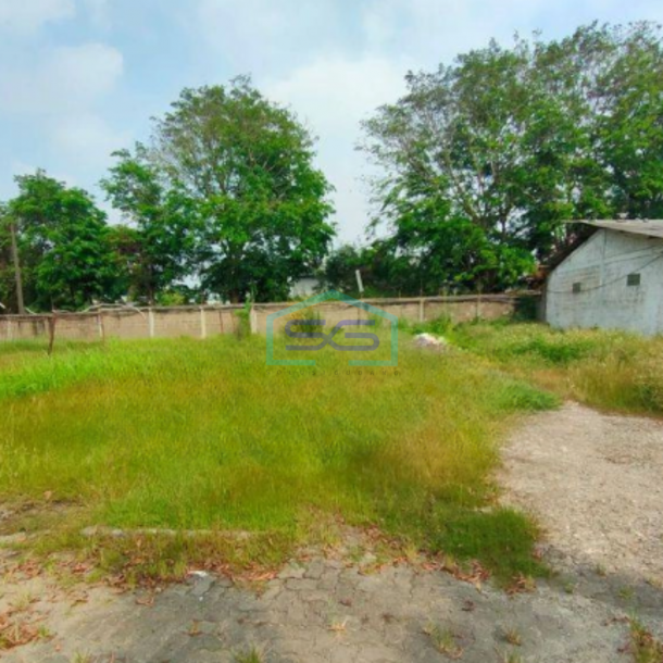 Dijual Cepat Tanah dan Bangunan Luas Tanah 27070 m² di Pasar Kemis Tangerang-3