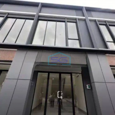 Disewakan Ruko 2 Lantai Bagus di Gading Serpong Tangerang Tersedia Area Parkir