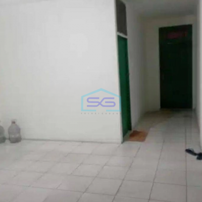Disewakan Ruko Luas Bangunan 405 m² Lokasi Strategis di Pinggir Jalan Karawaci Tangerang